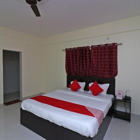 Oyo Hotel Ayush Palace Cuttack Eksteriør bilde